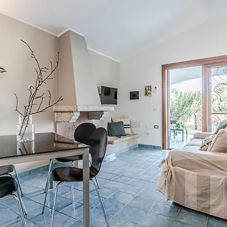 别墅 Baia Sant Anna