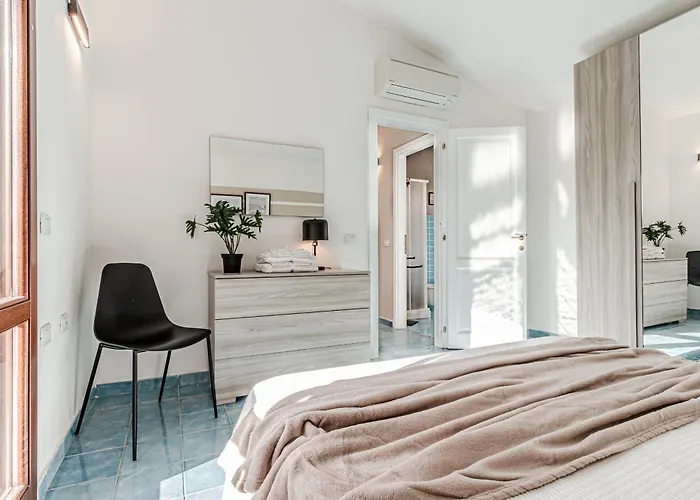 Baia Sant Anna 别墅 *